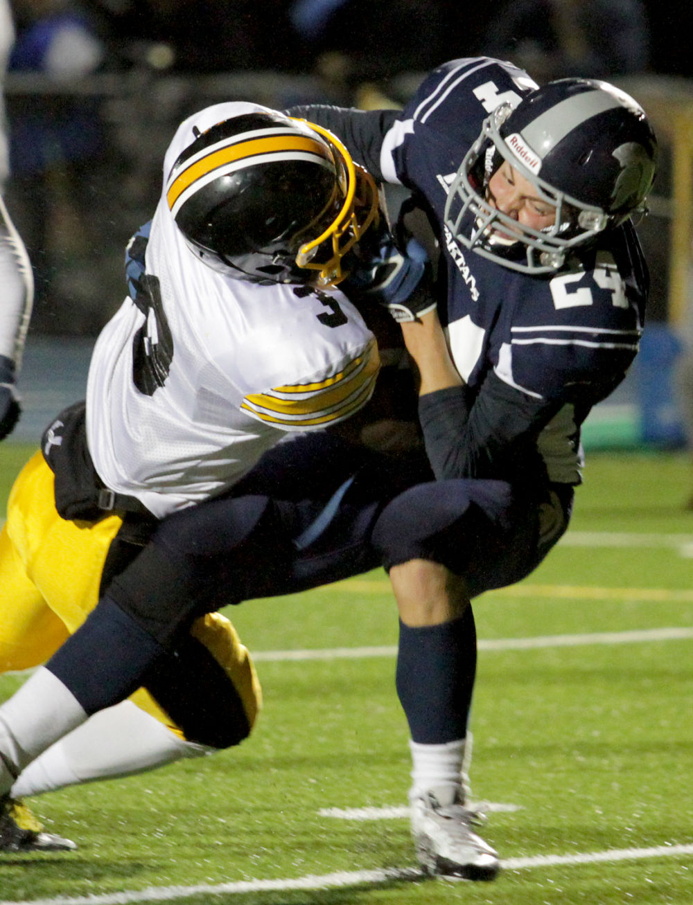 091214-bett-fball04